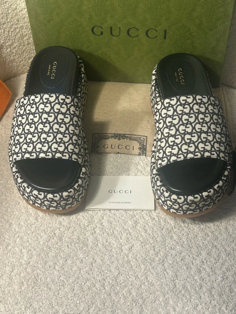 Gucci Black and White GG monogram Platform Slides current and priced to sell - Picture 2 of 11
